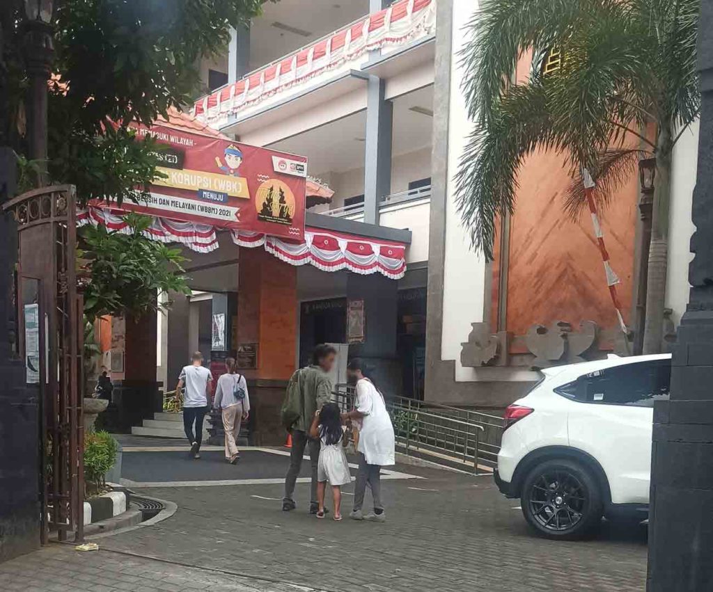 Entrance gate Immigration Ngurah Rai