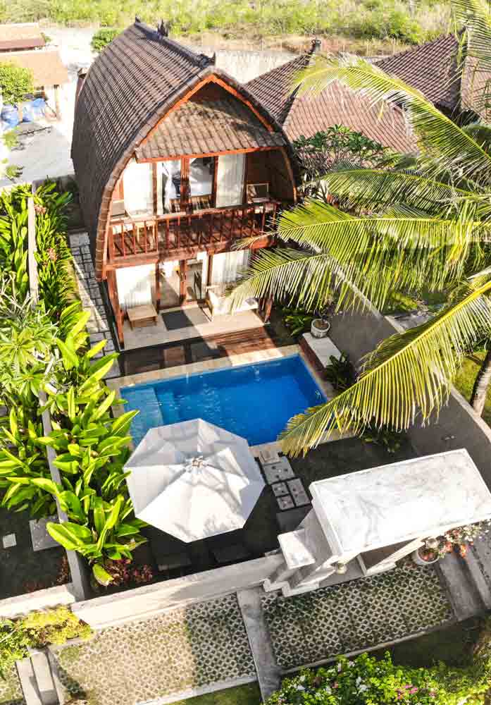 Villa with pool in Bali surrounded by nature