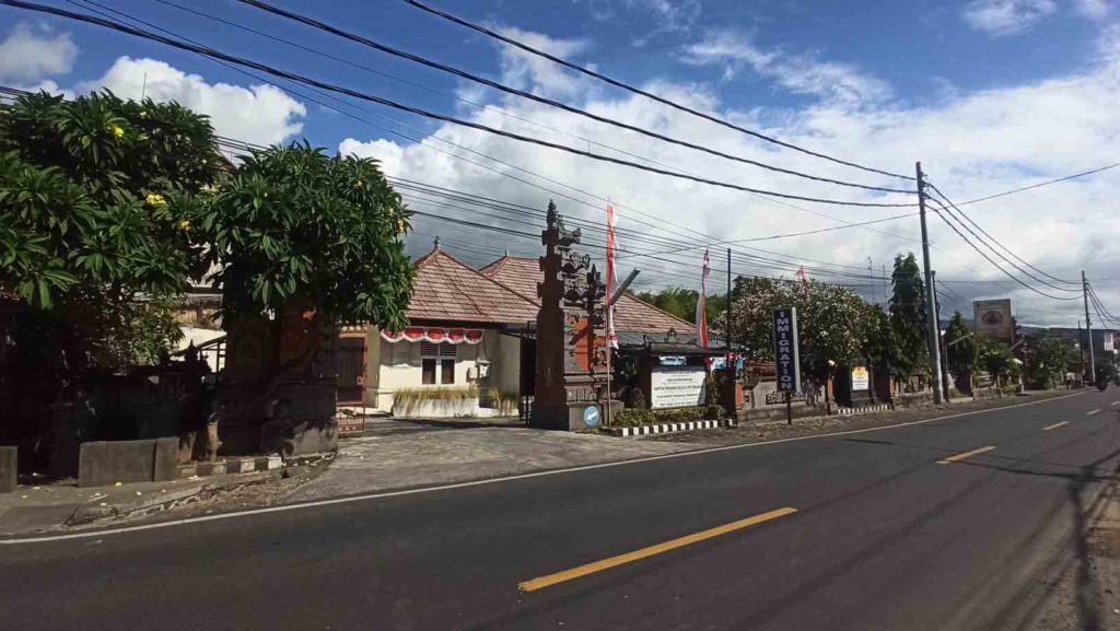 Public Immigration in Singaraja seen from outside