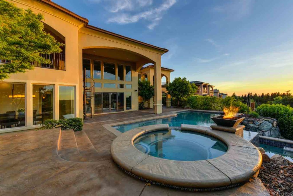 Villas with Pools as real estates